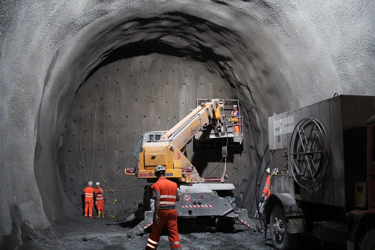 Maden aramadan rafine etmeye: El tipi mineral analizörünün birçok kullanımı